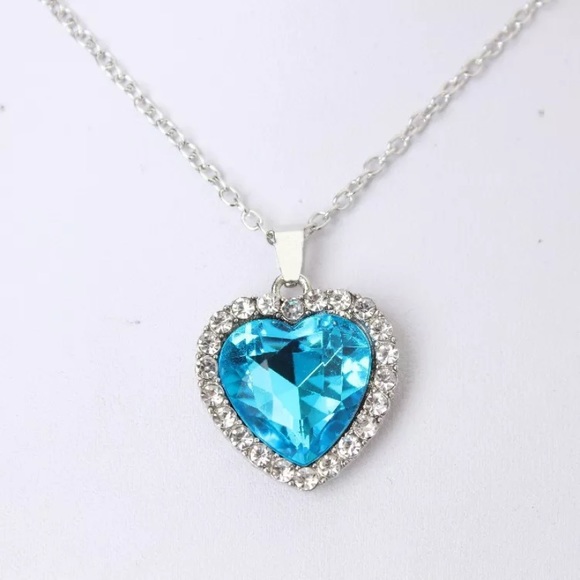 Jewelry - NEW Silver Titanic Blue stone Necklace